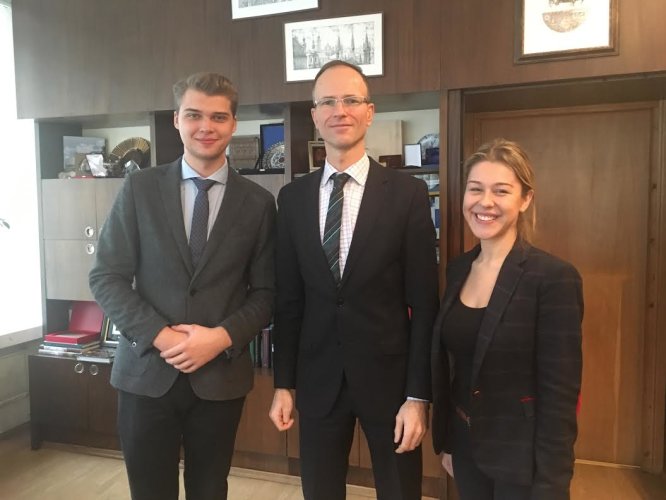 R.Norkus:  Judge’s profession is closest to the actual law