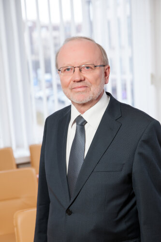 Kadenciją baigia teisėjas Vincas Verseckas